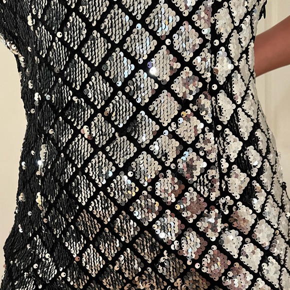 Brand: Solemio
Size: Small
Color: Silver - Picture 2 of 3